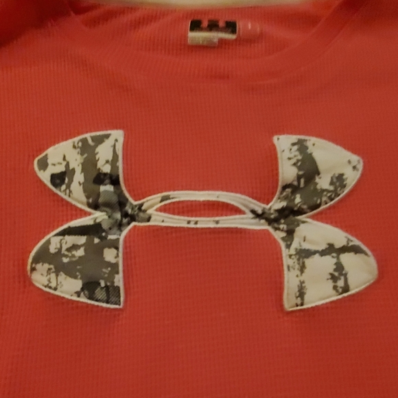 Tops - Picture 2 of 6